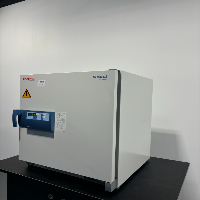 Thermo Scientific Heraeus Incubator image 2